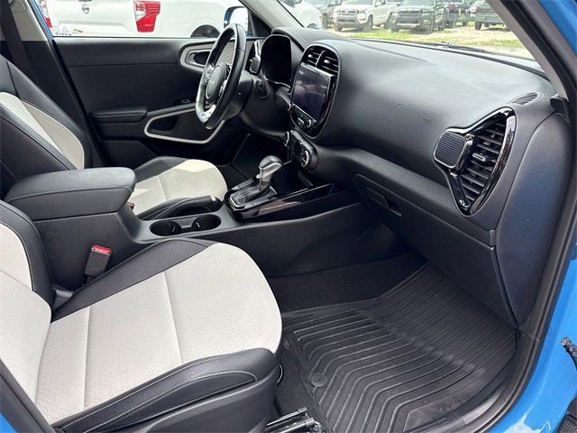 Used 2023 Kia Soul GT-Line image 18