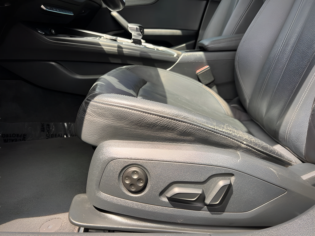 Used 2019 Audi A4 2.0T Premium w/ Convenience Package FWD image 32
