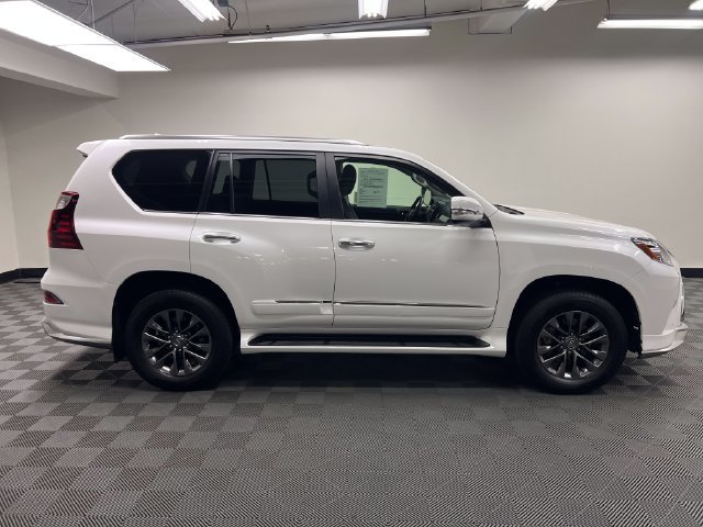Used 2017 Lexus GX 460 AWD/4WD image 4