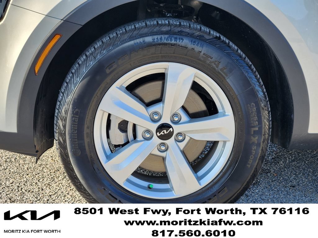 Certified 2026 Kia Sorento LX FWD image 9