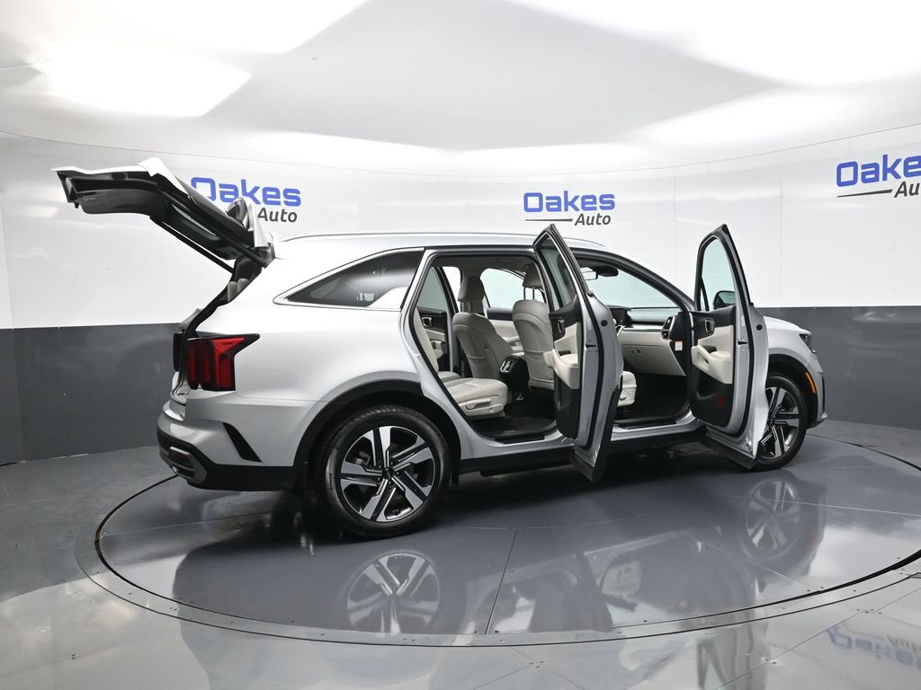 Certified 2024 Kia Sorento EX image 57