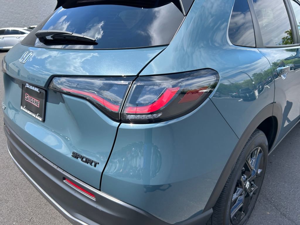 Used 2025 Honda HR-V Sport image 18