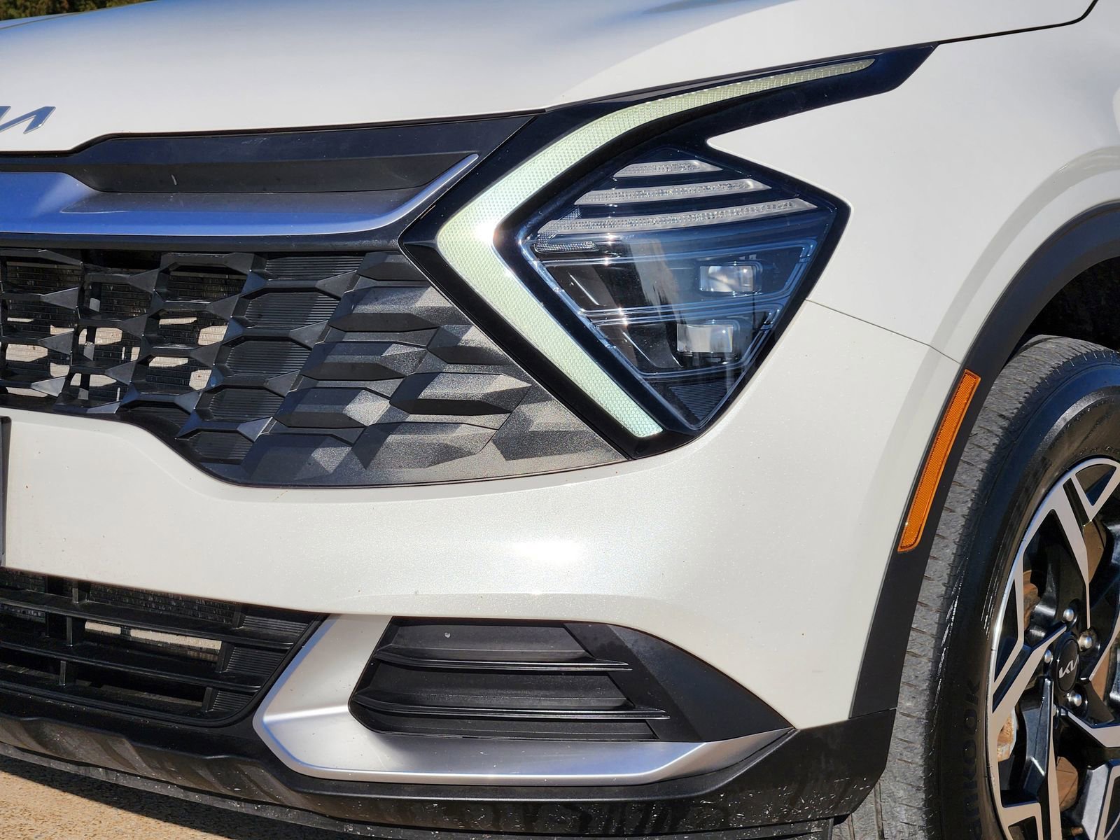 Used 2024 Kia Sportage LX image 10