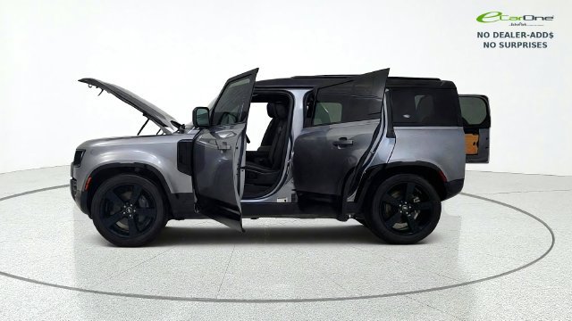 Used 2022 Land Rover Defender 110 X-Dynamic SE AWD/4WD image 15