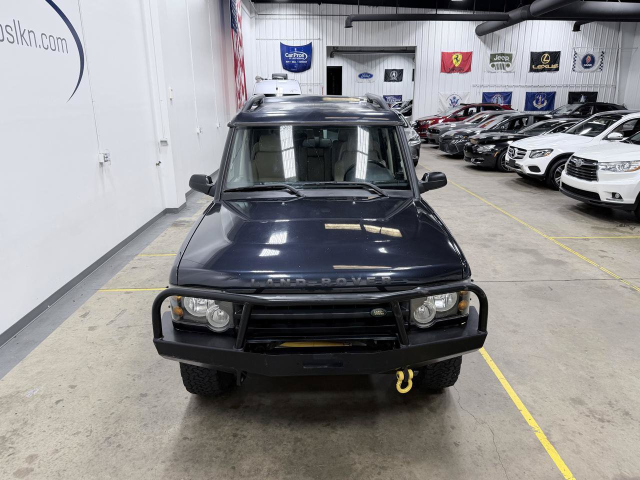 Used 2004 Land Rover Discovery S AWD/4WD image 2