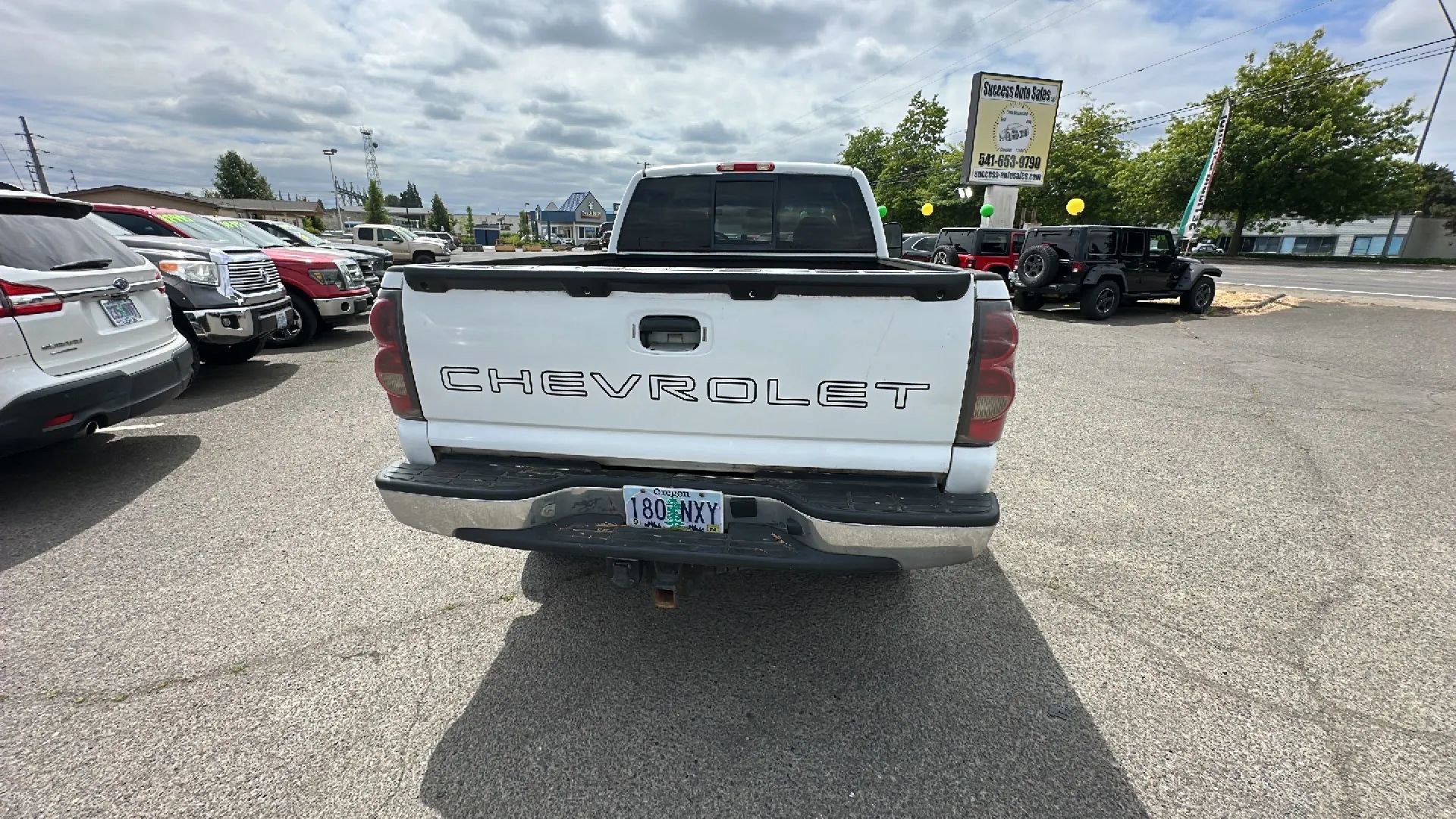 Used 2006 Chevrolet Silverado 2500 LT w/ Heavy-Duty Power Package image 4