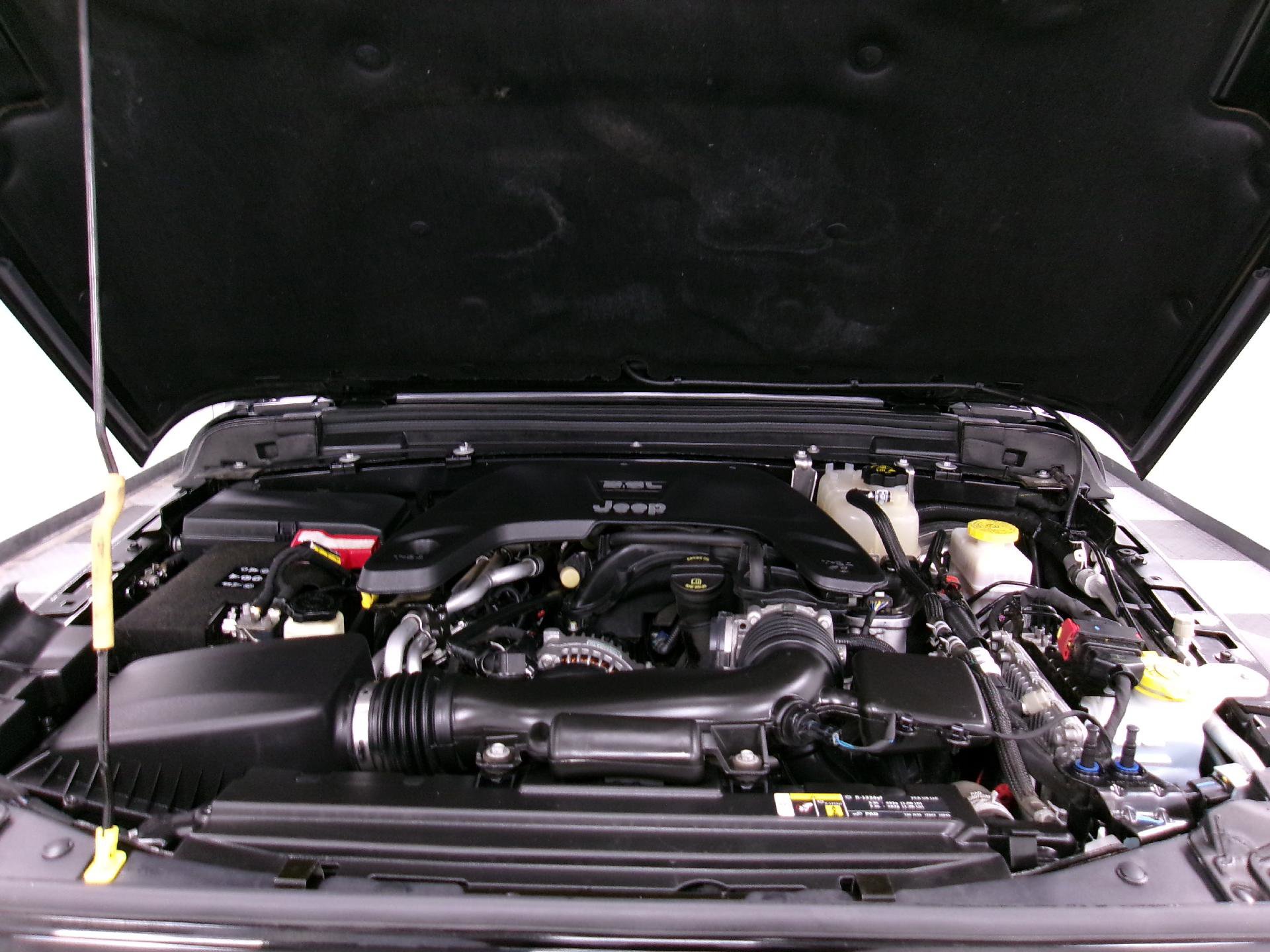 Used 2019 Jeep Wrangler Sport image 17