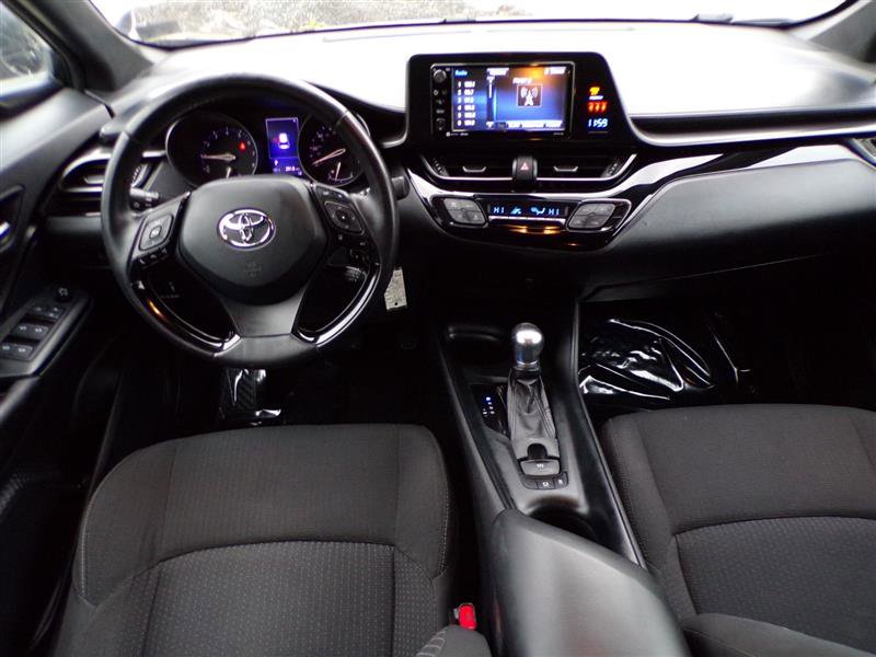 Used 2018 Toyota C-HR XLE image 29