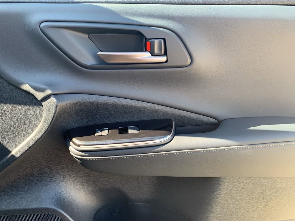 New 2025 Toyota Crown Signia image 19