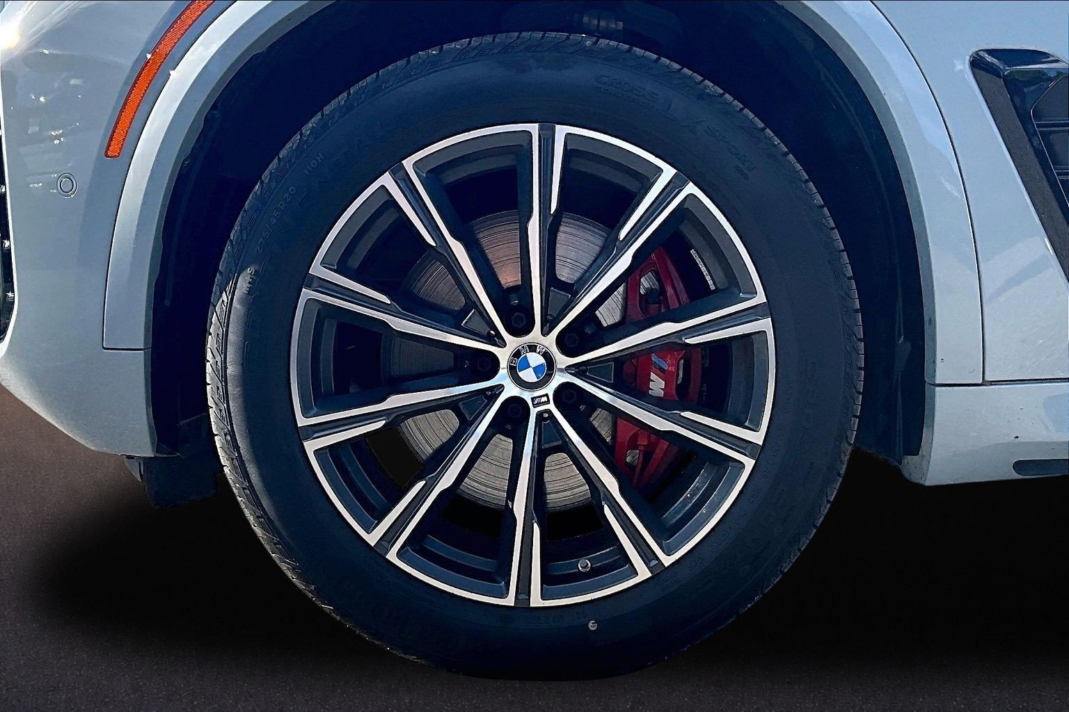 Used 2026 BMW X5 xDrive40i w/ M Sport Package AWD/4WD image 9