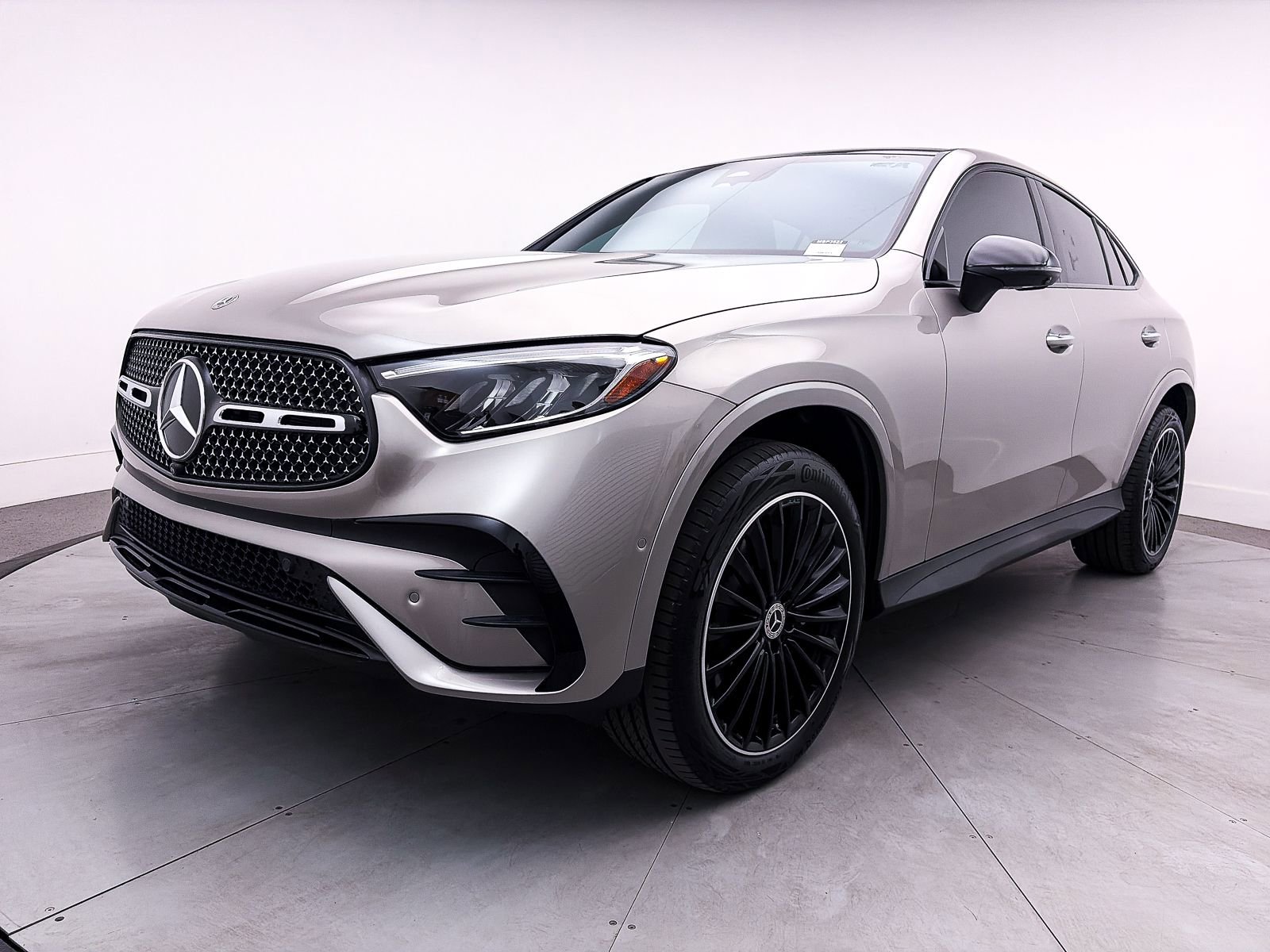 Used 2024 Mercedes-Benz GLC 300 4MATIC w/ AMG Line image 13