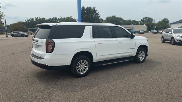 Used 2022 Chevrolet Suburban LT AWD/4WD image 33