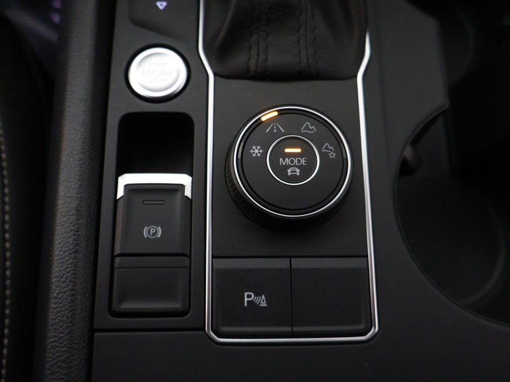 Used 2020 Volkswagen Atlas Cross Sport SE image 49