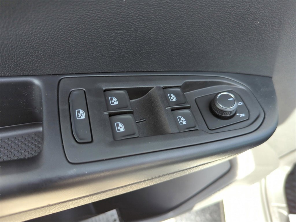 New 2026 Volkswagen Taos S image 25