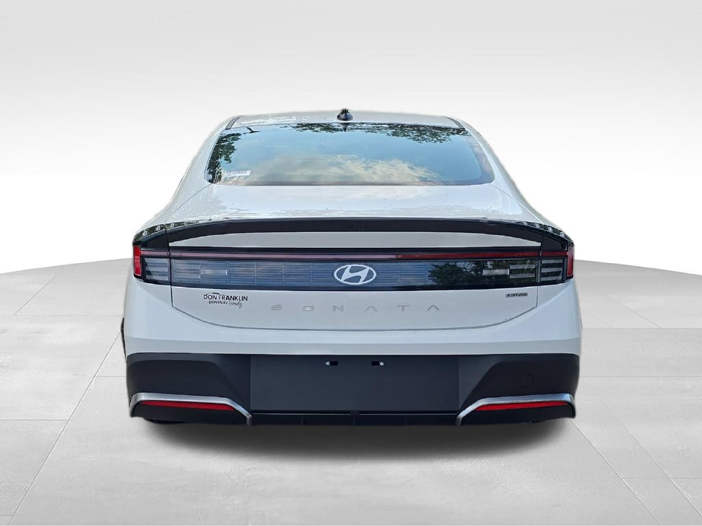 New 2026 Hyundai Sonata Blue FWD image 4