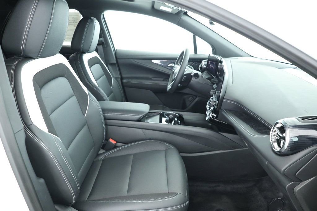 Used 2024 Chevrolet Blazer EV LT image 23