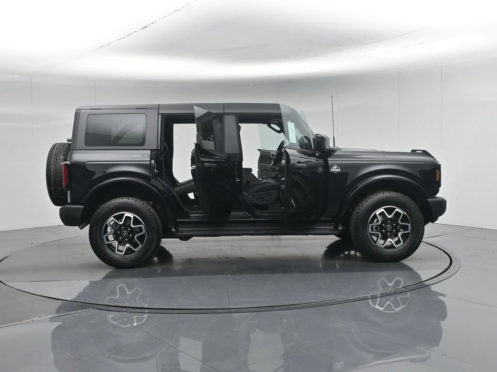 New 2026 Ford Bronco Outer Banks AWD/4WD image 4