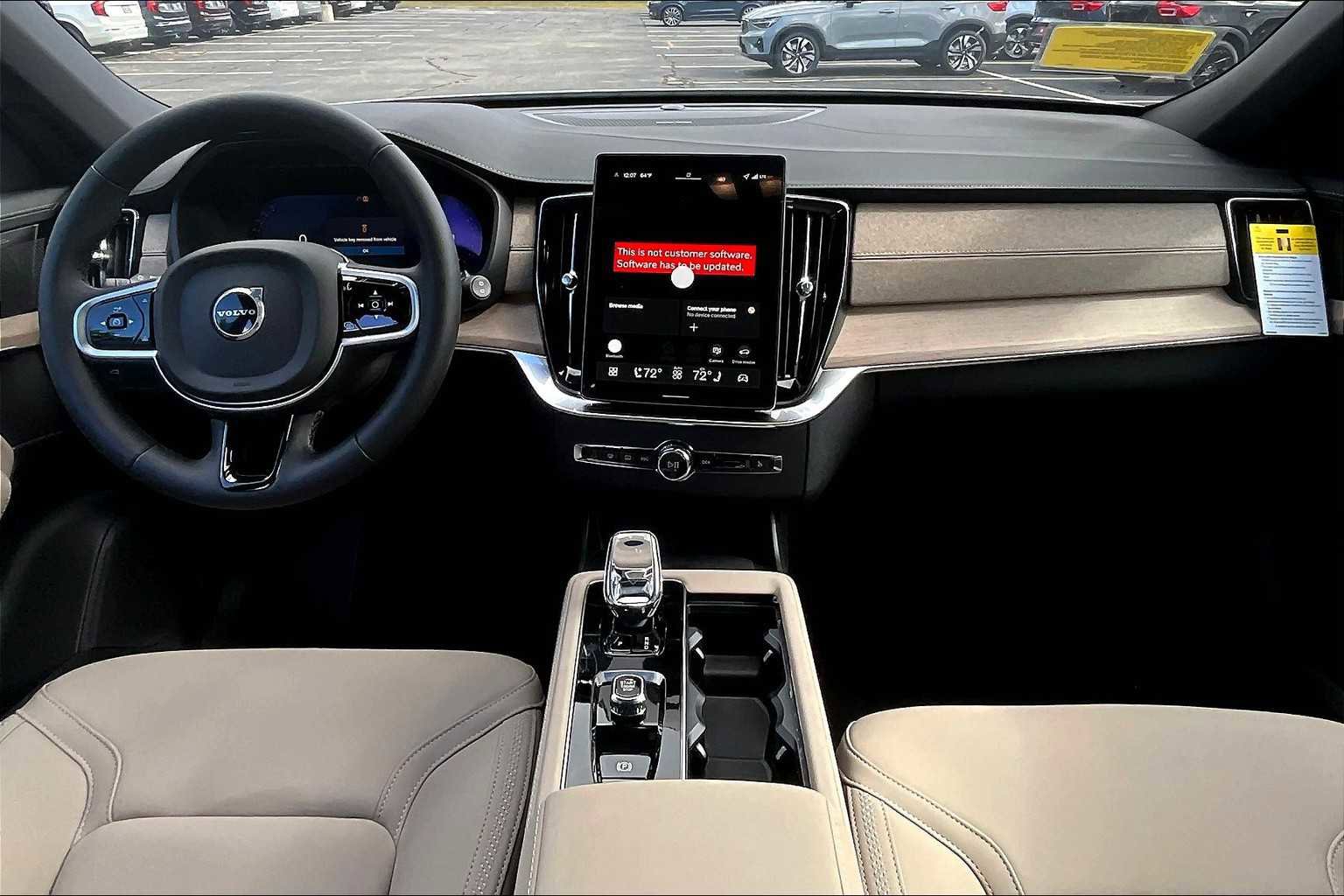 New 2026 Volvo XC90 B6 Plus image 7