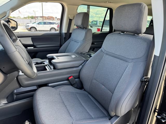 Used 2025 Ford Expedition Max Active AWD/4WD image 14