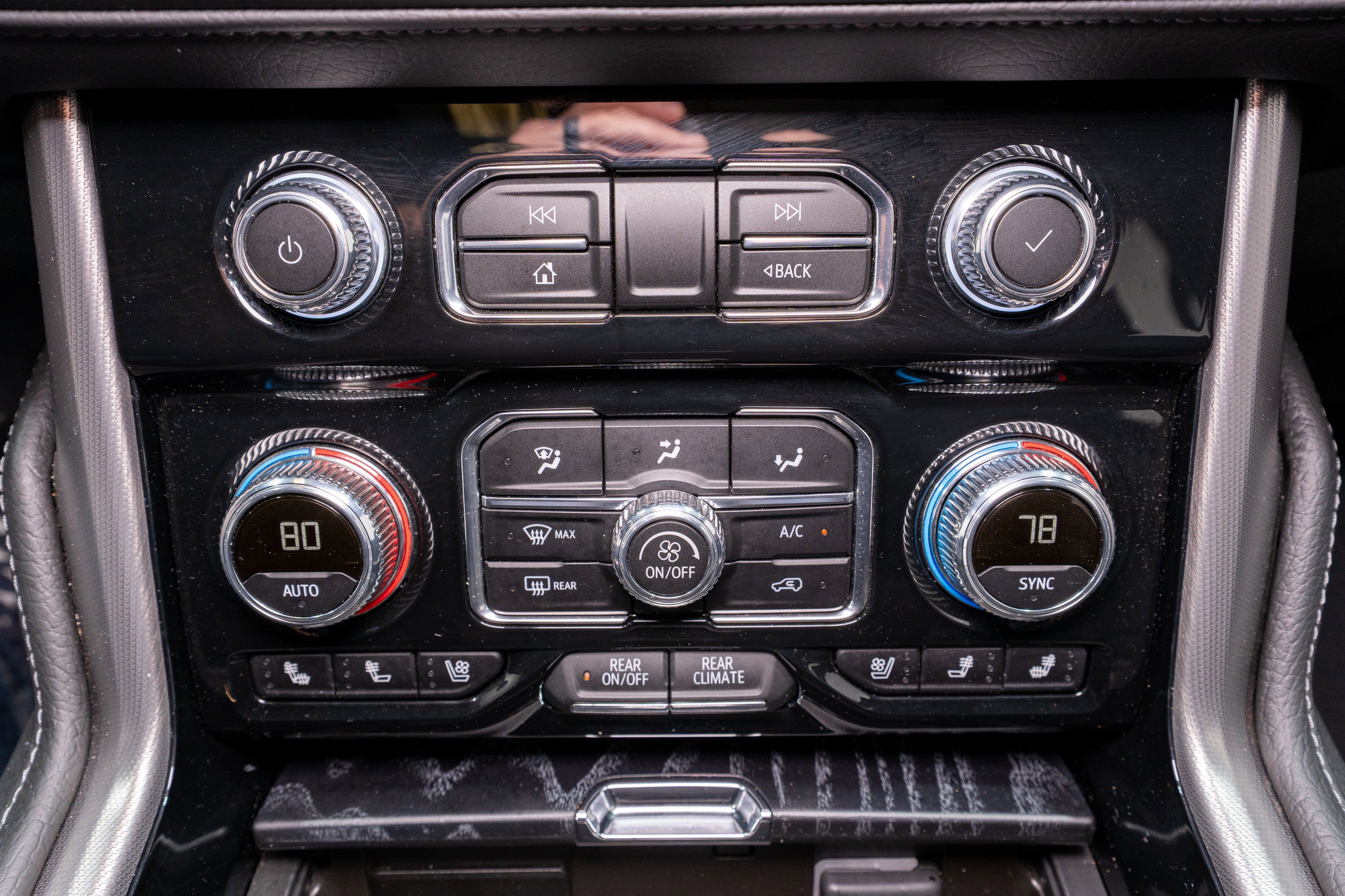 Used 2023 GMC Yukon Denali image 22