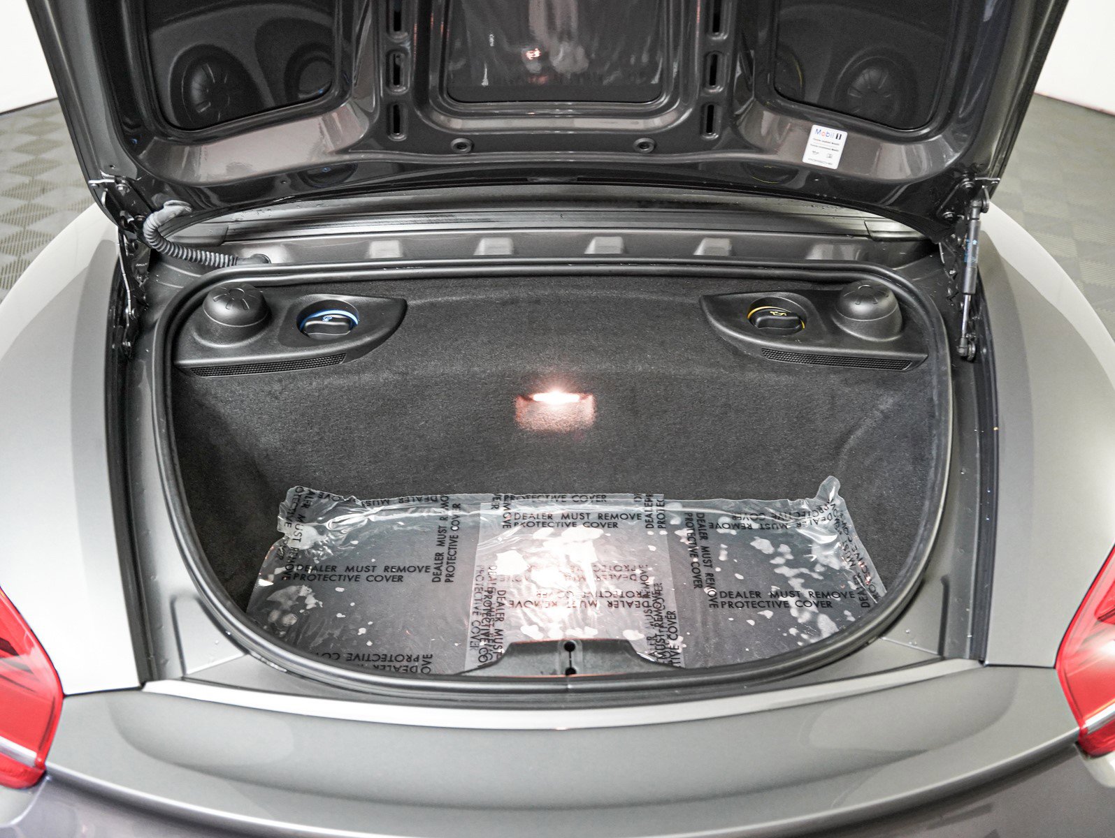 Used 2015 Porsche Boxster image 23