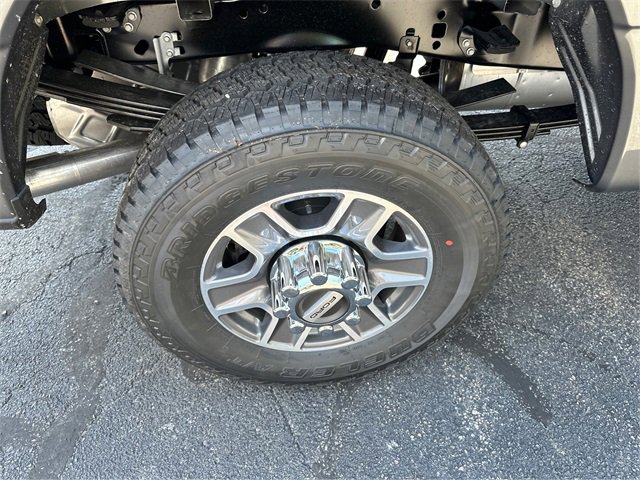 New 2025 Ford F350 XLT w/ FX4 Off-Road Package image 13