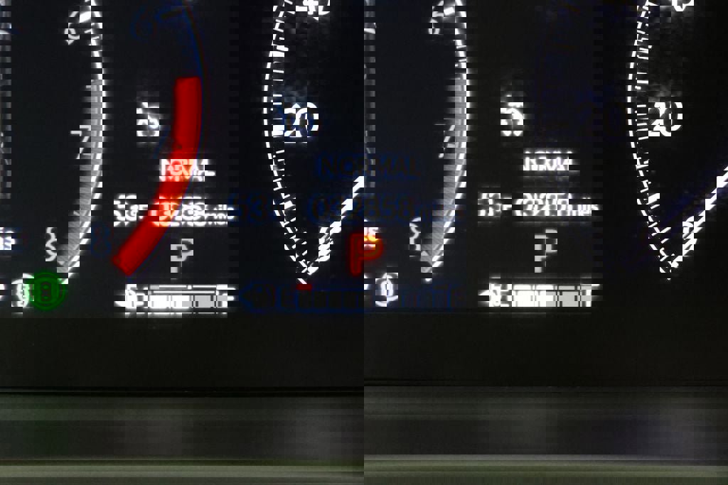 Used 2025 Honda Pilot Touring image 18