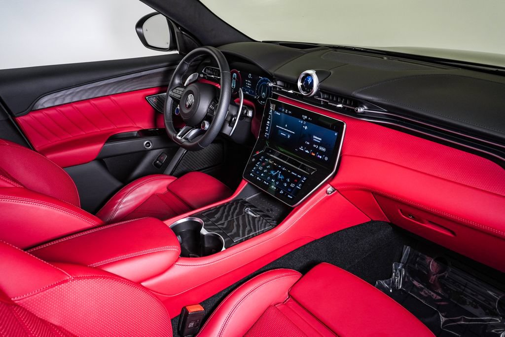 Used 2025 Maserati Grecale GT AWD/4WD image 14