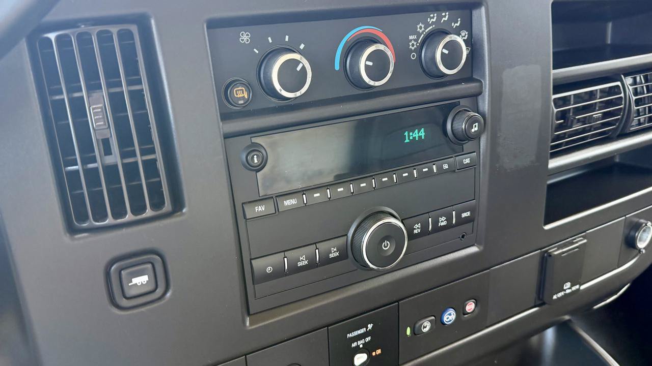 Used 2023 Chevrolet Express 3500 w/ Power Convenience Package RWD image 20