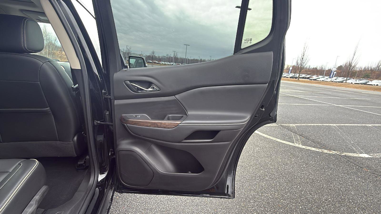 Used 2022 GMC Acadia Denali image 20