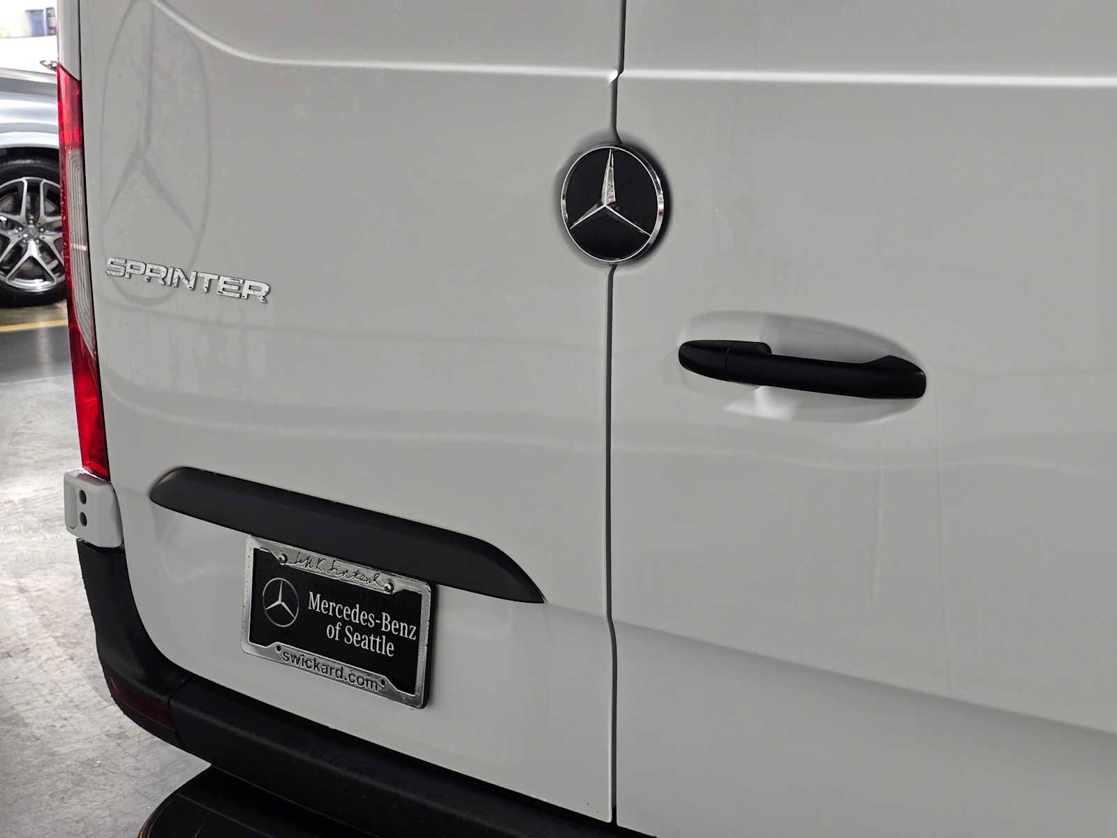 Used 2025 Mercedes-Benz Sprinter 2500 image 15