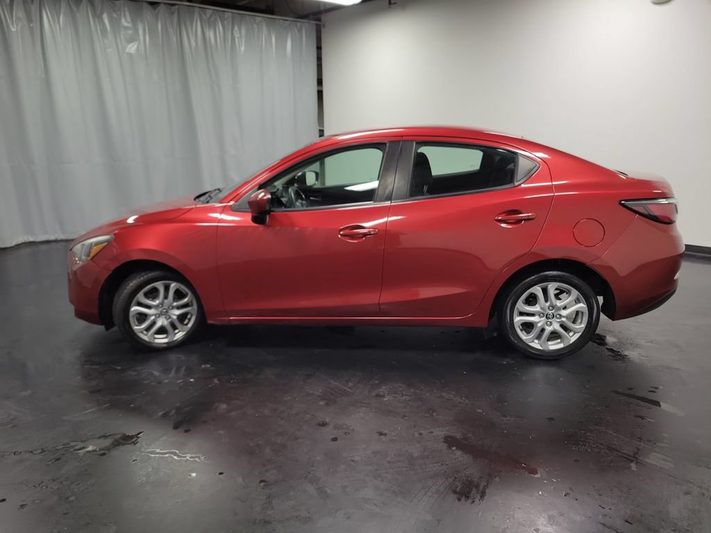 Used 2017 Toyota Yaris iA FWD image 5