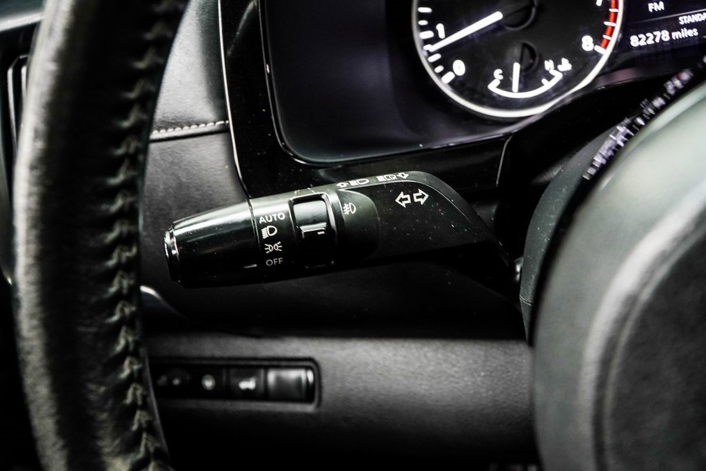 Used 2022 Nissan Pathfinder SL image 37