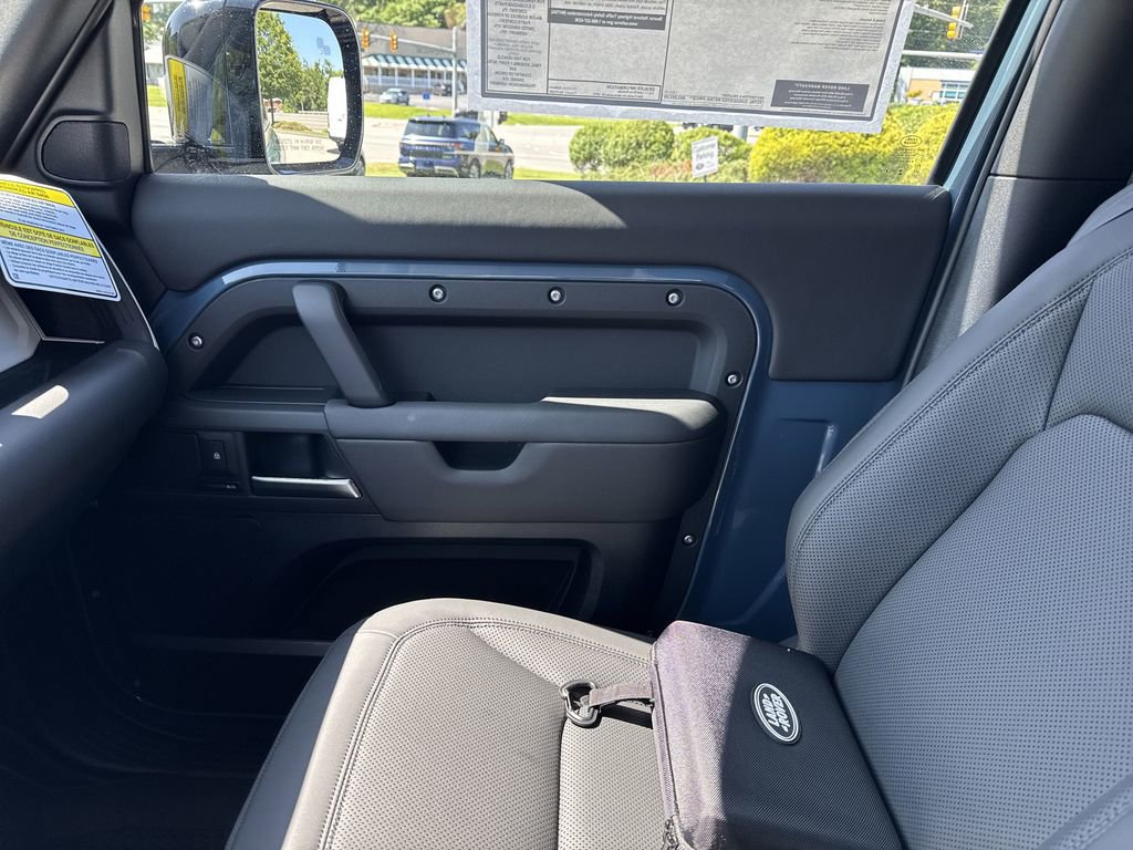 New 2025 Land Rover Defender 90 S image 26