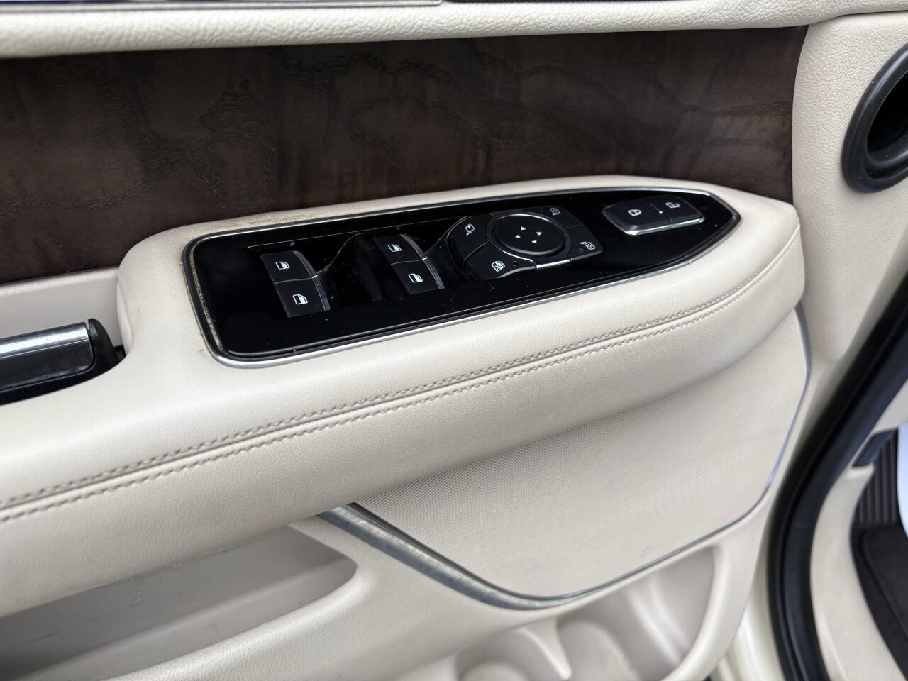 Used 2018 Lincoln Navigator Select w/ Technology Package image 18