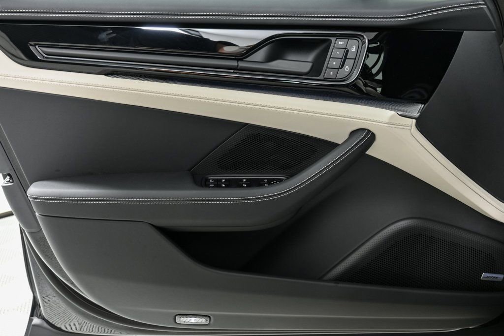 New 2026 Porsche Panamera 4 E-Hybrid AWD/4WD image 6