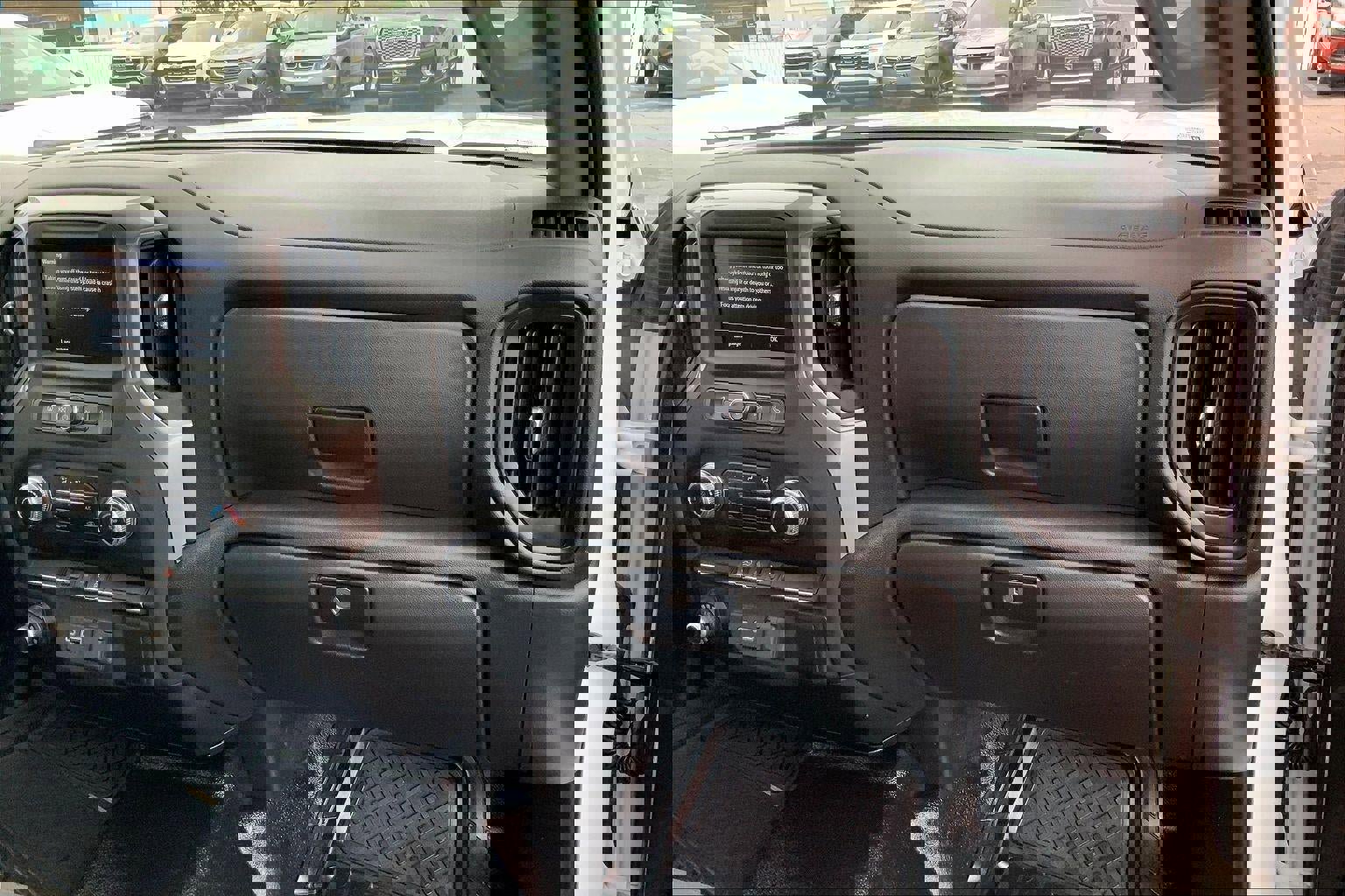 Used 2022 GMC Sierra 2500 Pro w/ Convenience Package AWD/4WD image 12