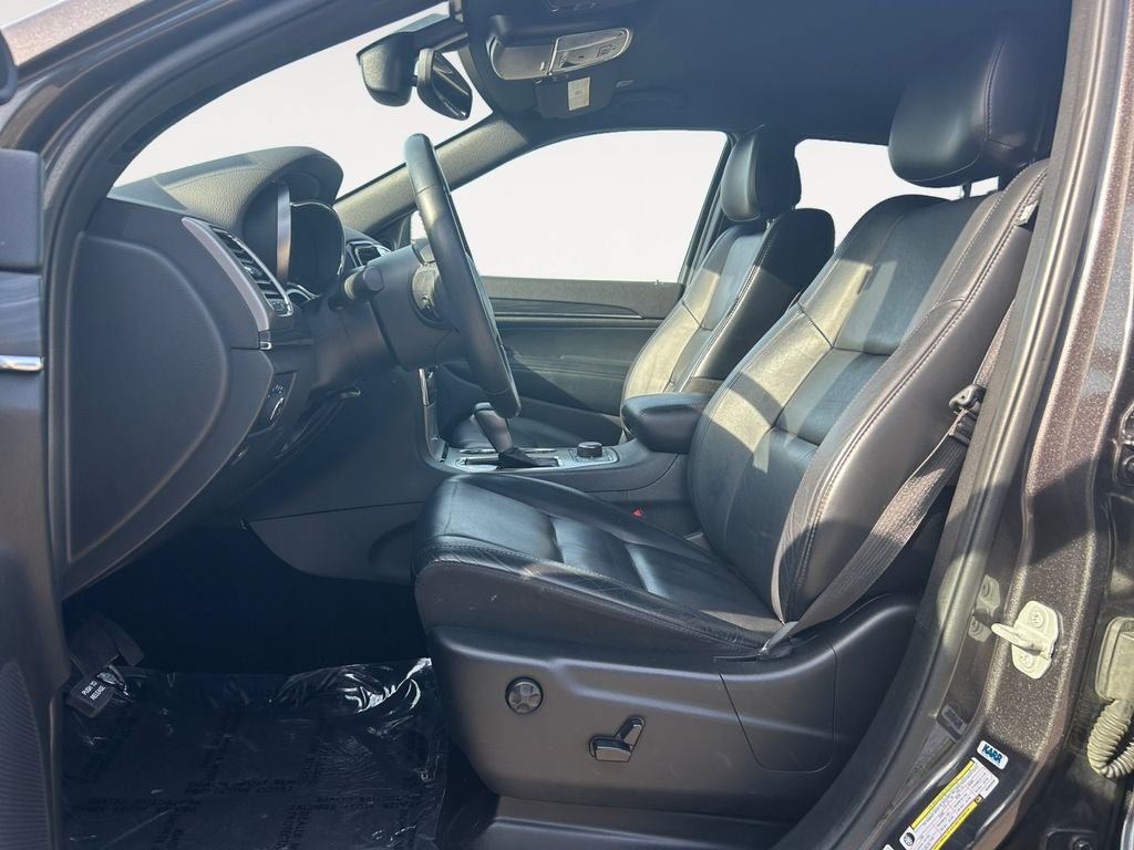 Used 2019 Jeep Grand Cherokee Limited AWD/4WD image 6