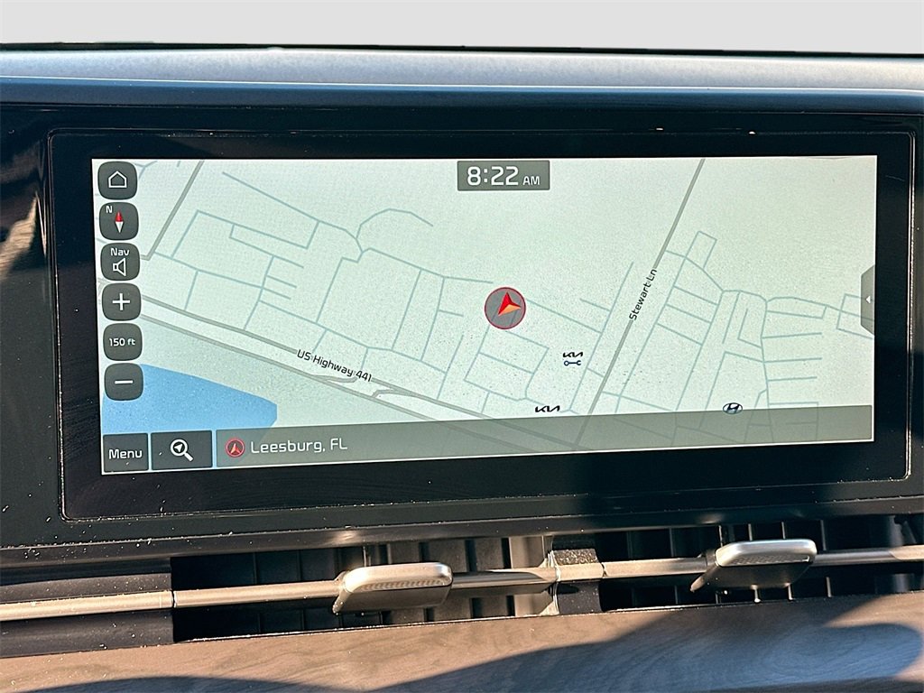 Used 2022 Kia Carnival EX image 13