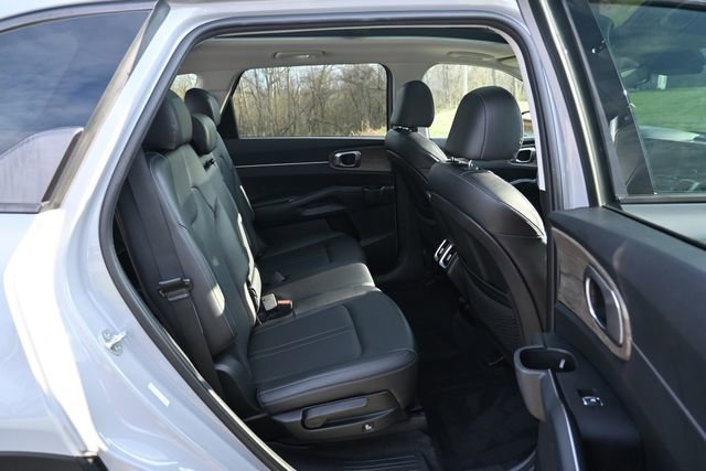 Used 2022 Kia Sorento S w/ Panoramic Sunroof Package image 21