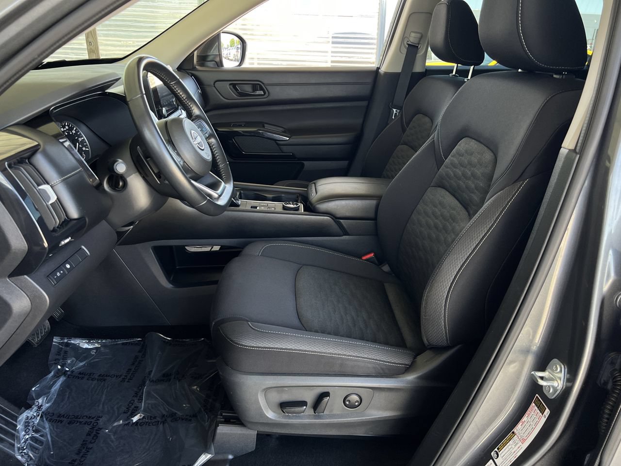 Used 2024 Nissan Pathfinder SV AWD/4WD image 21