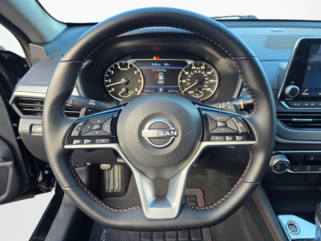 Used 2025 Nissan Altima 2.5 SR FWD image 14