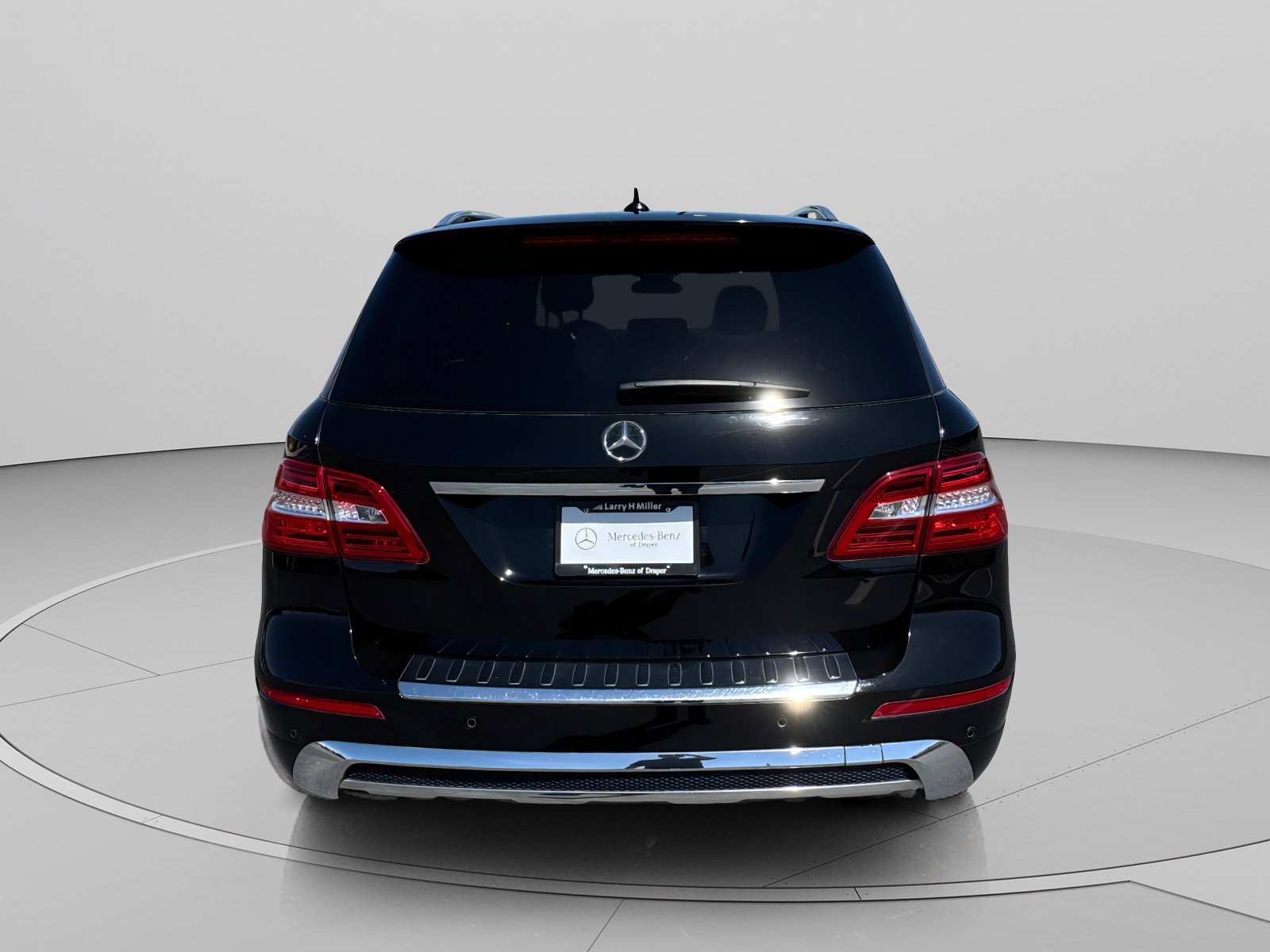 Used 2015 Mercedes-Benz ML 400 4MATIC image 4