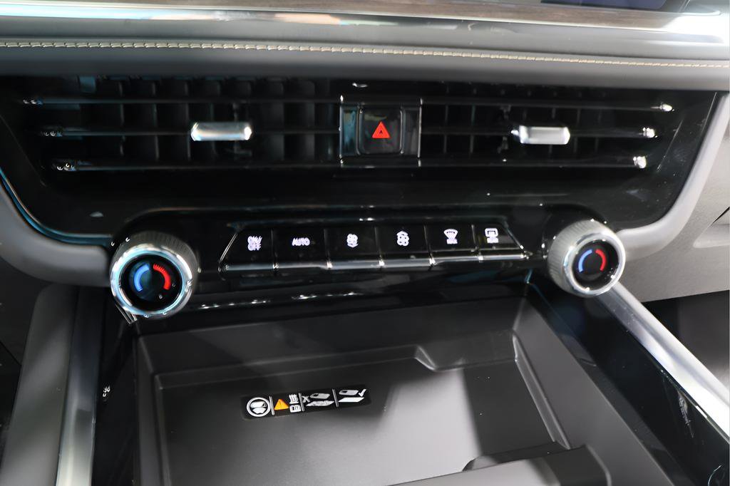 New 2026 Chevrolet Suburban Premier image 10