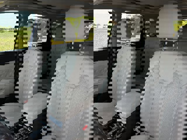 Used 2023 Kia Sorento SX image 12