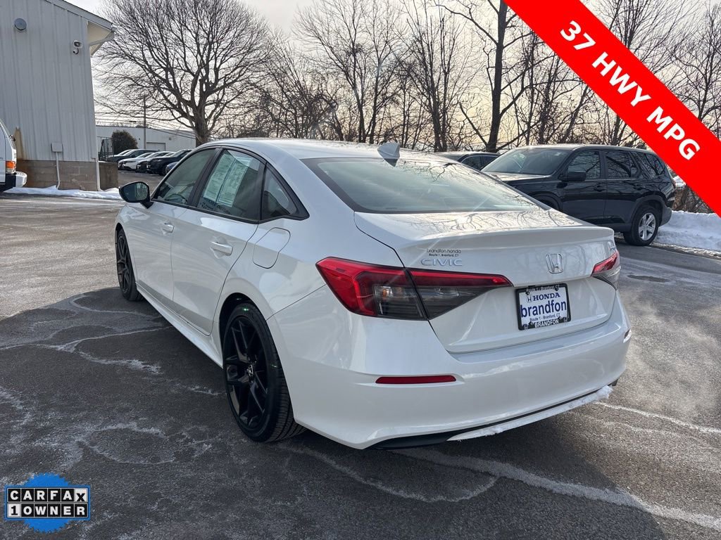 Used 2023 Honda Civic Sport image 4