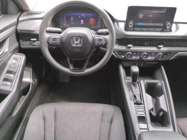 Used 2025 Honda Accord SE image 13
