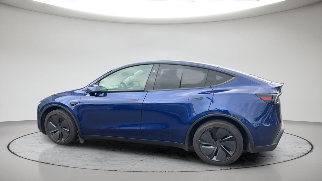 Used 2026 Tesla Model Y Long Range RWD image 12