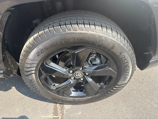 Used 2021 Toyota RAV4 XSE AWD/4WD image 11