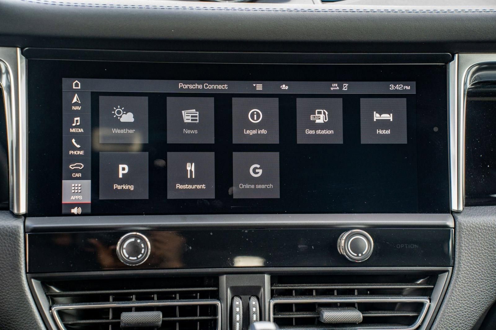 Used 2022 Porsche Macan S image 22